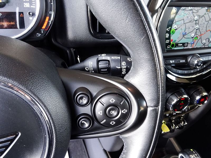Mini Countryman Cooper 1.5 SE ALL4 A/T Hybrid - fotka 14 z 32