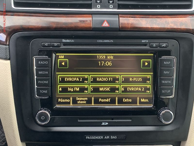 Škoda Superb (2010) 2.0 TDi, DSG, navi, xenon - fotka 18 z 23