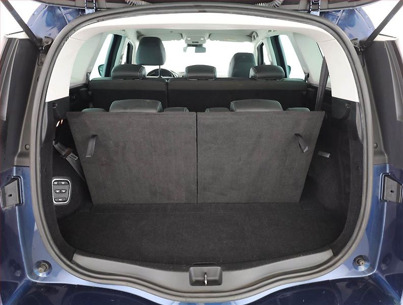 Renault Grand Scénic (2019) 1.3 TCe, Automat, 7 míst - fotka 19 z 21