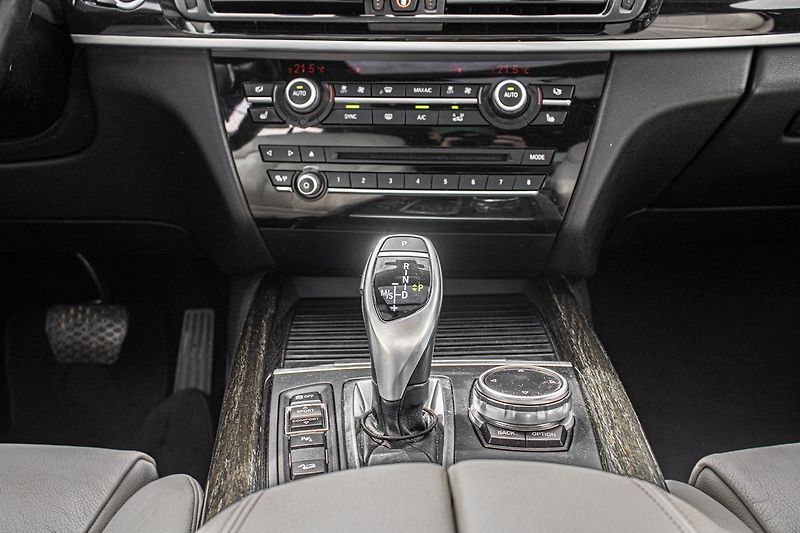 BMW X5 - fotka 38 z 42