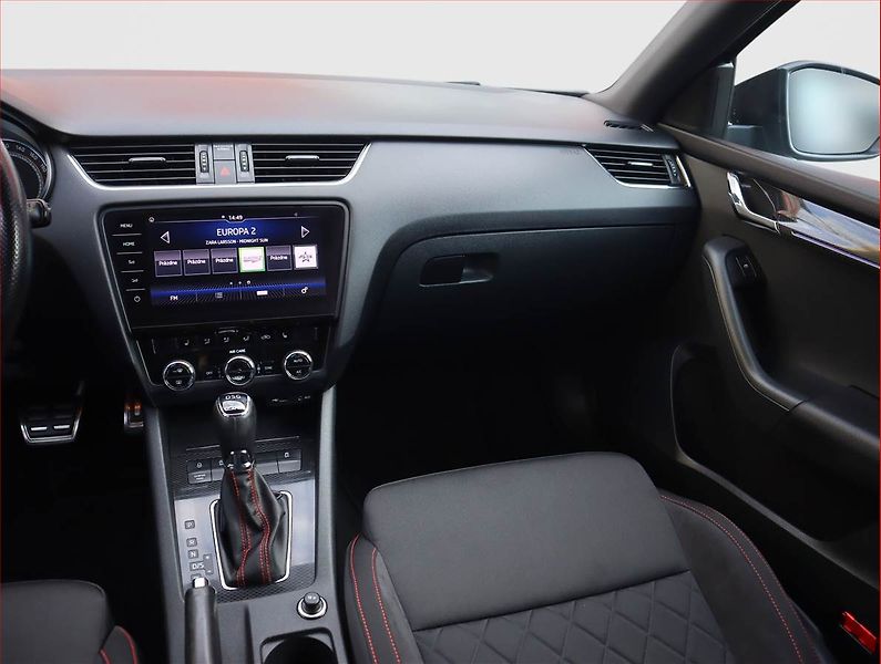 Škoda Octavia (2017) RS 2.0 TDI 4x4 DSG, 4X4 - fotka 8 z 24