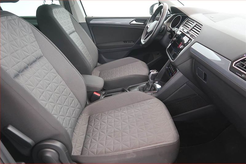 Volkswagen Tiguan (2020) 1.5 TSI - fotka 9 z 19