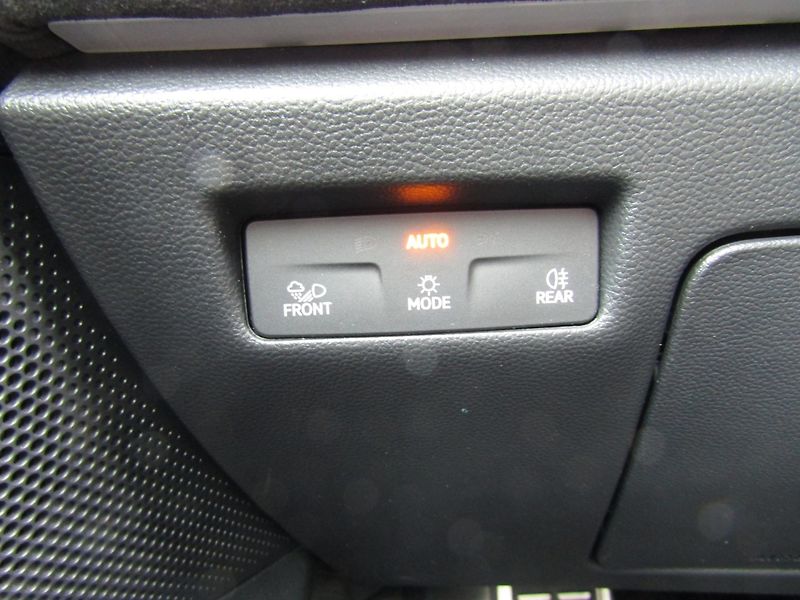 Volkswagen Passat Variant (2024) 2.0 TDI 110kW DSG R-Line - fotka 36 z 47