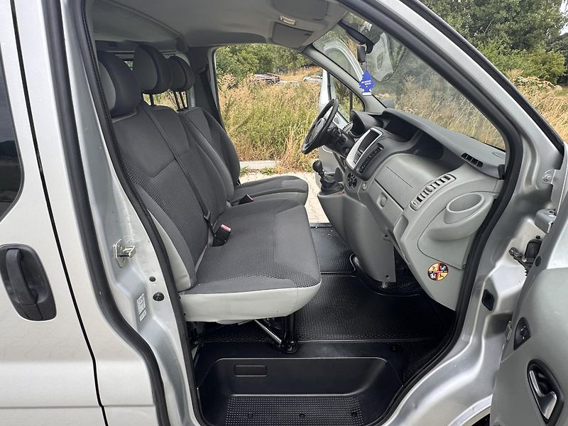 Opel Vivaro 2.0CDTI 84Kw L2 - 9.Mist - fotka 17 z 17