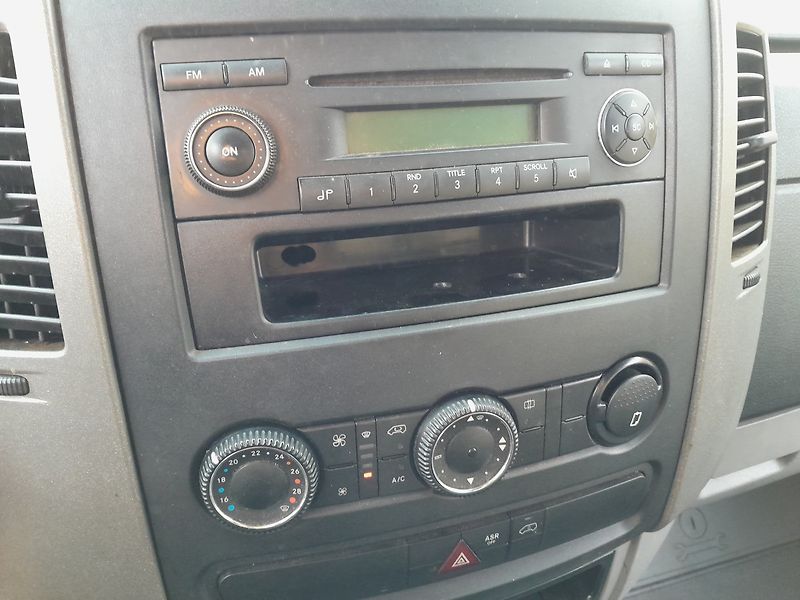 Mercedes-Benz Sprinter 416 CDI Thermoking - fotka 26 z 37