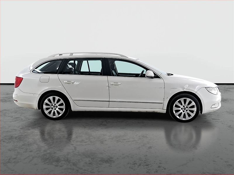 Škoda Superb (2012) 2.0 TDI, 4X4, levný provoz - fotka 6 z 22