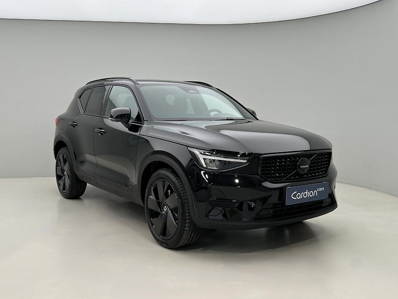 Volvo XC40 (2026) B3 BLACK EDITION PLUS AUT - fotka 12 z 43