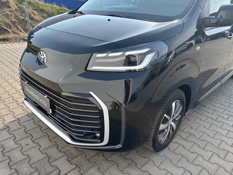 Toyota ProAce Verso 2.0 D-4D L2 VIP Webasto AT - fotka 27 z 28