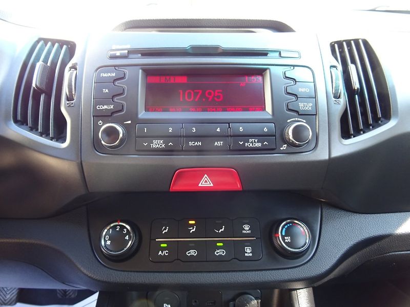 Kia Sportage (2011) 1.7CRDi,85kW,S.kn,tažne,ALU - fotka 14 z 23