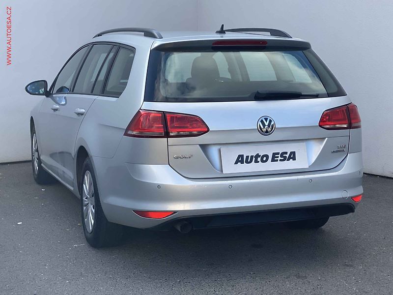 Volkswagen Golf (2014) 1.6TDi, AC, park.čidla - fotka 6 z 18