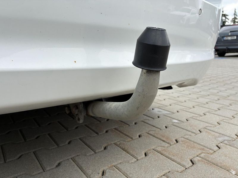 Hyundai i30 1,6i 99kW TAŽNÉ - fotka 24 z 25