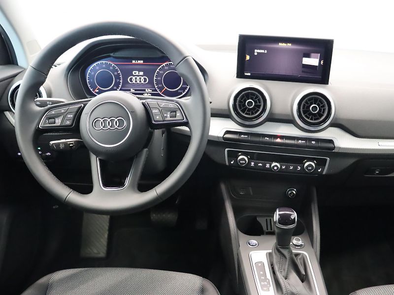 Audi Q2 Advanced 35 TFSI Stronic - fotka 14 z 27