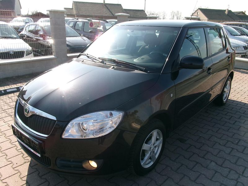 Škoda Fabia (2007) 1,4 16V AC ALU VÝHŘEV - fotka 1 z 27