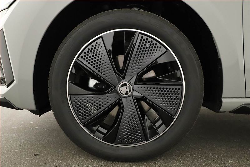 Škoda Scala (2025) 1.0 TSI, Monte Carlo - fotka 17 z 17