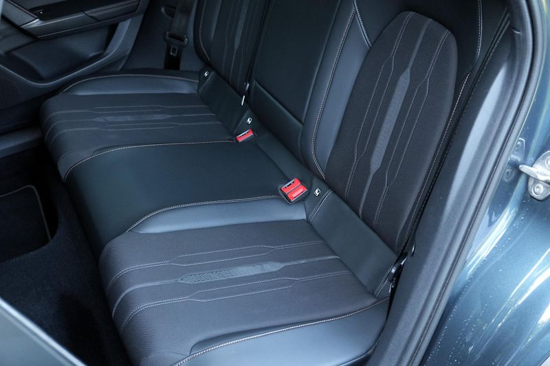 Cupra Formentor VZ 2.0 TSI, Remus, Beats, DSG - fotka 32 z 38