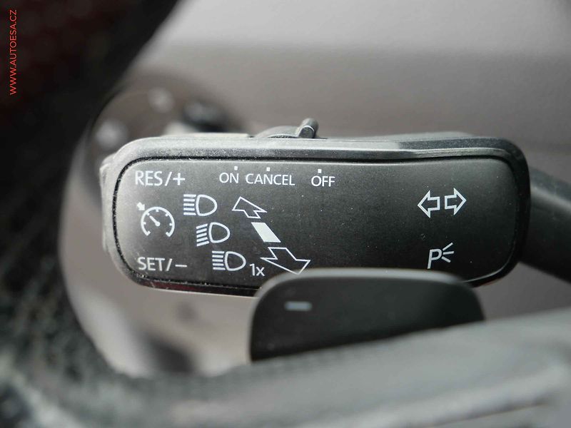 Škoda Octavia (2015) 2.0TDi, DSG, navi, bixen - fotka 13 z 19