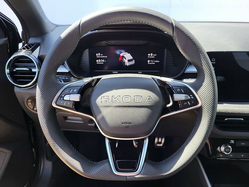 Škoda Fabia Dynamic 1,0TSI 85kW - fotka 13 z 27