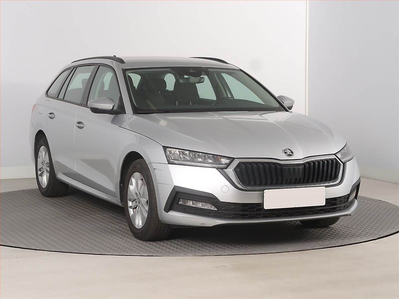 Škoda Octavia (2023) Ambition 2.0 TDI, ČR,1.maj - fotografie inzerátu