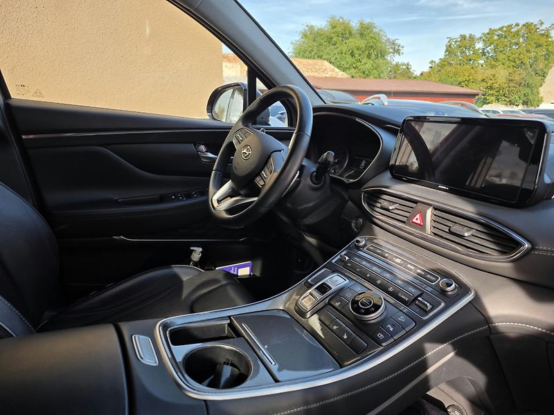 Hyundai Santa Fe 2.2-DPH-V ZÁRUCE-PO SERVISU - fotka 4 z 23