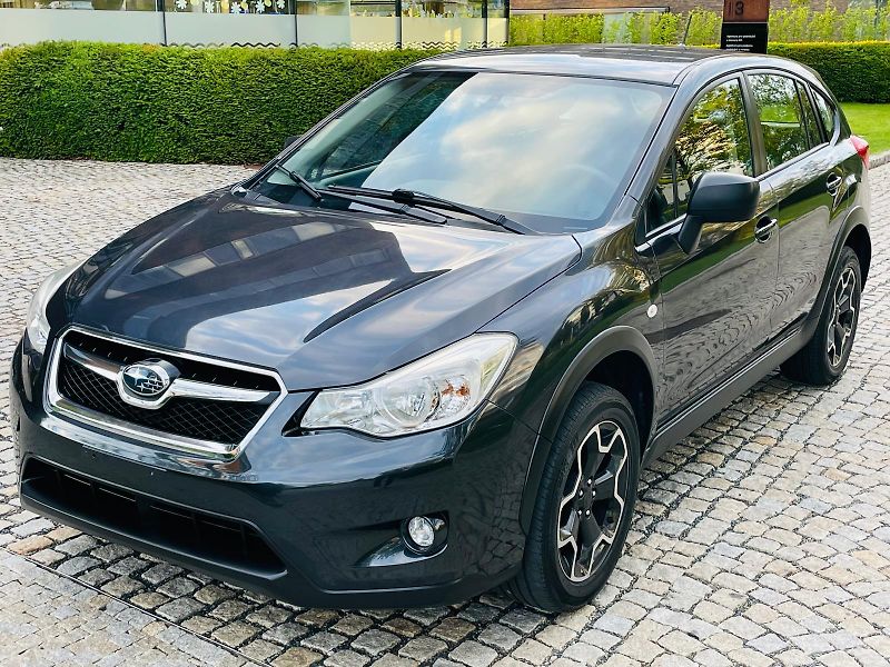 Subaru XV 2.0i 4x4 110KW MANUÁL SERVISKA - fotka 3 z 45