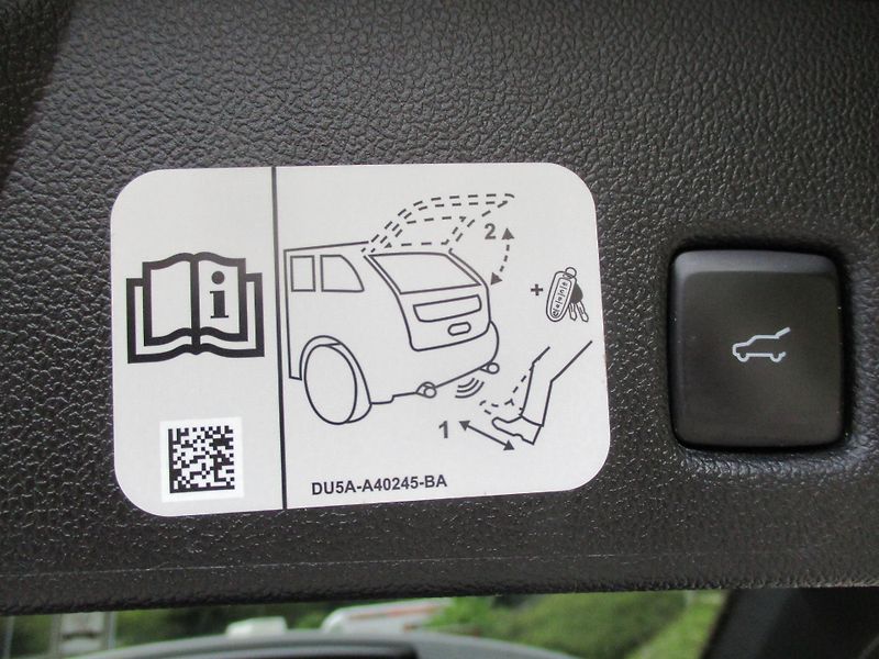 Ford Kuga 2.5 PHEV ST-LINE 29tkm! - fotka 35 z 50