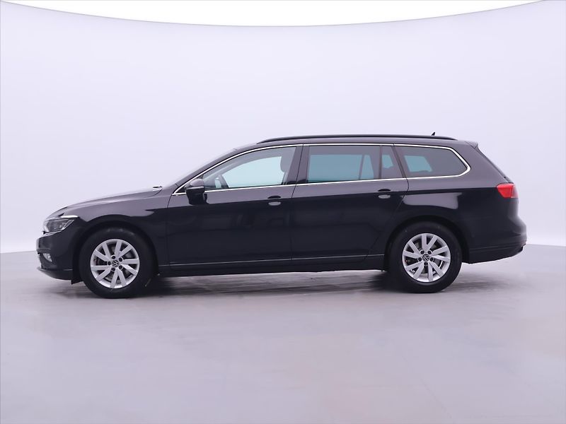 Volkswagen Passat 2,0 TDI 110kW DSG Matrix DPH - fotka 4 z 39