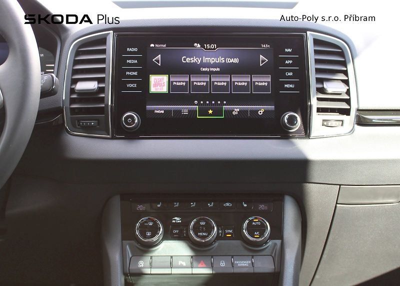 Škoda Karoq (2025) Top Selection 1.5TSI / 110kW 7 - fotka 14 z 24