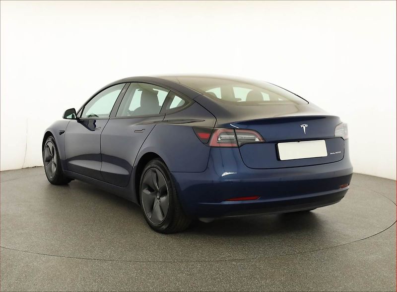 Tesla Model 3 (2021) Long Range 4WD 74kWh, SoH 89% - fotka 4 z 23