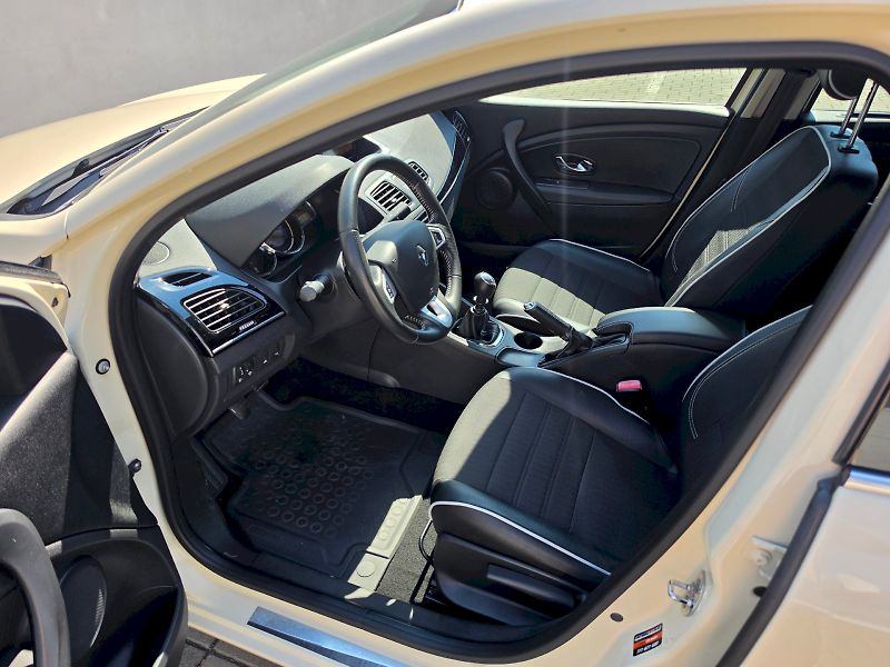 Renault Fluence (2013) 1,6DCI 96KW - fotka 15 z 24
