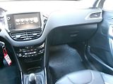 Peugeot 2008 (2015) 1,6 BlueHDI AC TEMP USB - náhled 23