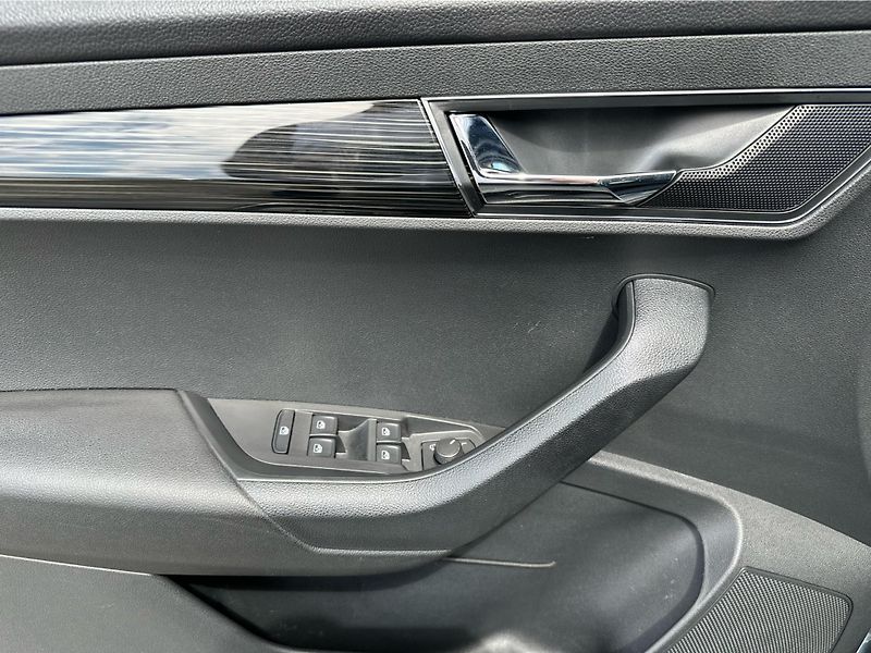Škoda Karoq Style 1.6 TDI 85 kW 6m - fotka 19 z 23