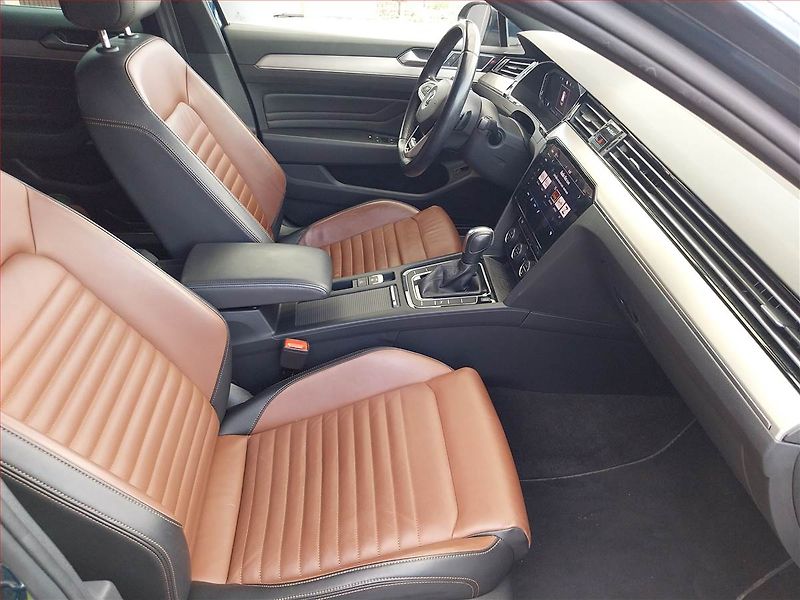 Volkswagen Passat (2019) 2.0 BiTDI - fotka 9 z 22