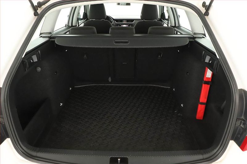 Škoda Octavia (2018) 1.6 TDI, Automat - fotka 10 z 13