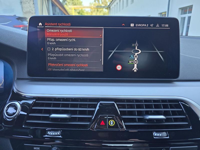 BMW Řada 5 530d 210kW XDRIVE HEADup - DPH - fotka 43 z 53
