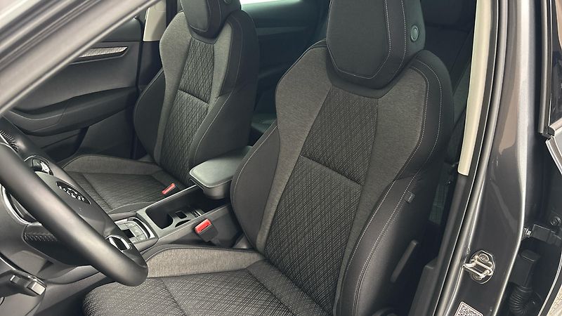 Škoda Karoq 1.5 TSI Style - fotka 15 z 27
