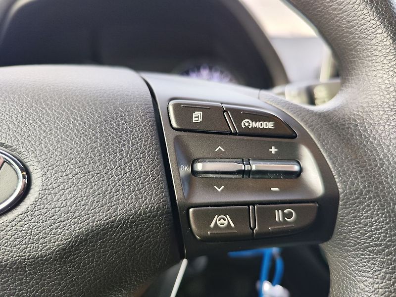Hyundai i30 1.5i/81kW Start Plus - fotka 19 z 24