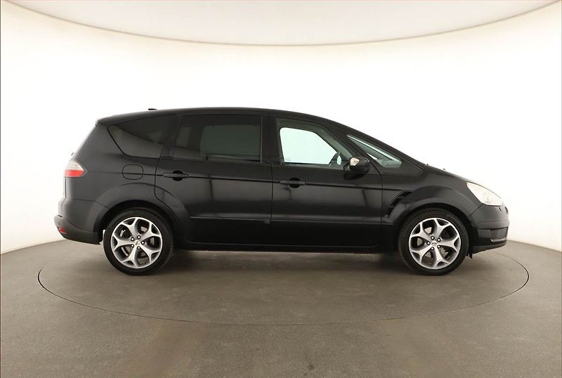 Ford S-MAX (2008) 2.0 TDCi, po STK, zamluveno - fotka 6 z 17