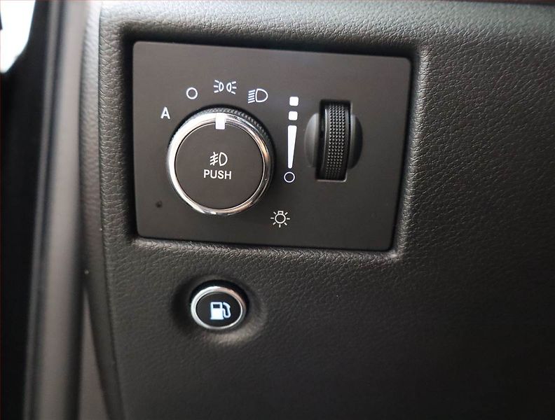 Jeep Grand Cherokee (2015) 3.6 V6, 4X4, Automat, Kůže - fotka 19 z 23