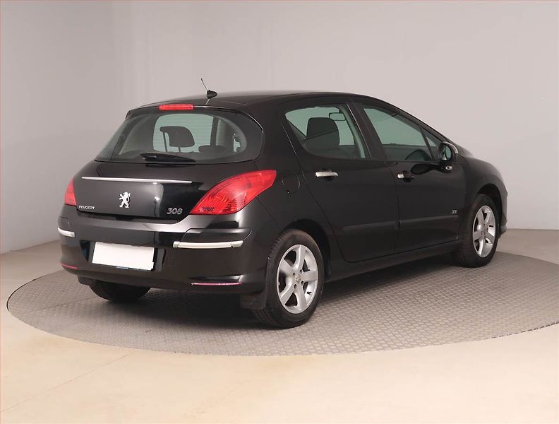 Peugeot 308 (2010) 1.4 VTi - fotka 5 z 15