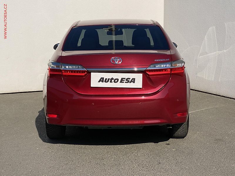 Toyota Corolla (2016) 1.6i, ČR, Xenon, AC - fotka 5 z 17