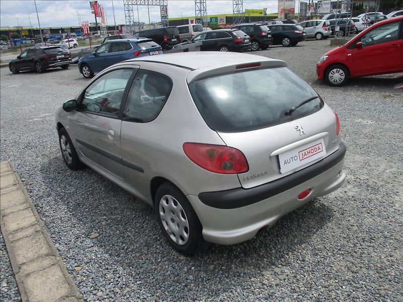 Peugeot 206 1,4 i,klima,serv.kniha,CZ - fotka 6 z 17