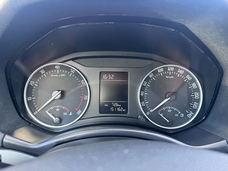 Škoda Octavia (2011) 1,4 TSI 90 KW 1. MAJ STK KM - fotka 25 z 46