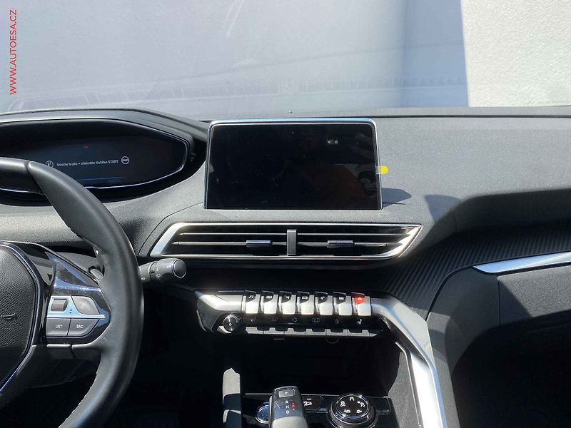 Peugeot 3008 (2019) 1.2 PT, Allure, AT, LED - fotka 12 z 19