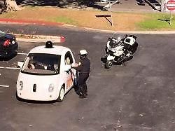 Autonomní vozítko od společnosti Google zažilo možná své úplně první setkání se 
