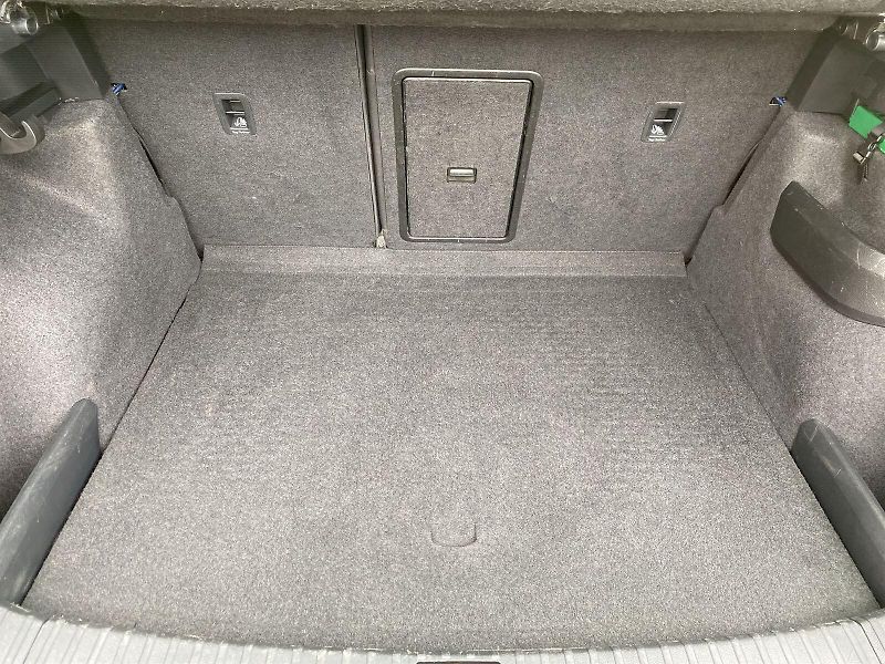 Škoda Karoq (2021) 2.0 TDI Style+ - fotka 34 z 38