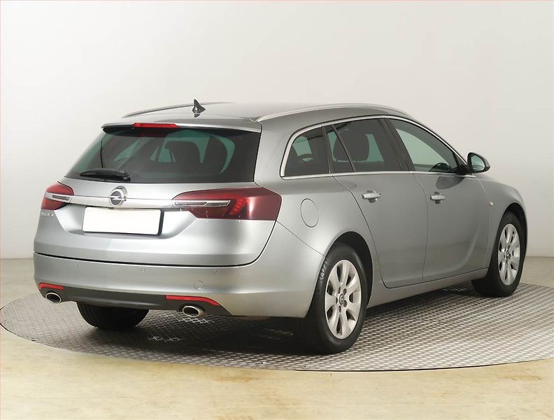Opel Insignia (2015) 2.0 BiTurbo CDTI, Automat - fotka 5 z 23