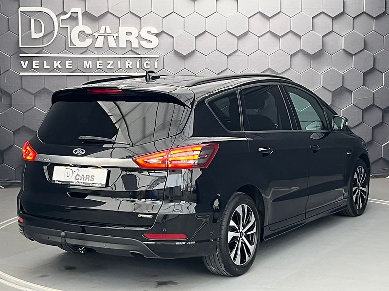 Ford S-MAX 2,5 HEV ST-Line - fotka 4 z 68