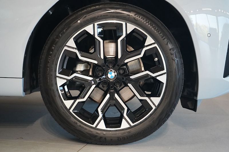 BMW X3 20d xDrive, Tažné, HUD, H/K - fotka 7 z 48