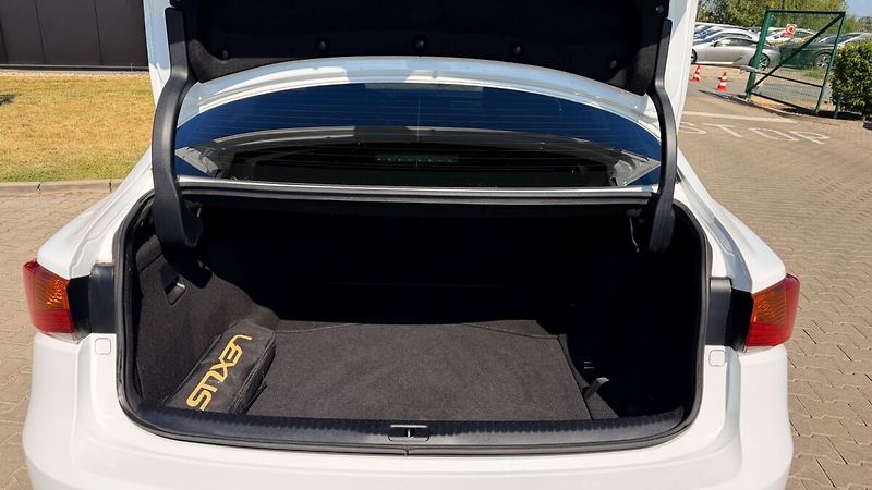 Lexus IS 300h 300H 2,5 F SPORT PLUS - fotka 25 z 26
