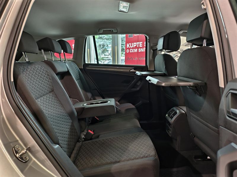Volkswagen Tiguan 2.0 TDi KAMERA, IQ.DRIVE, DPH - fotka 11 z 26